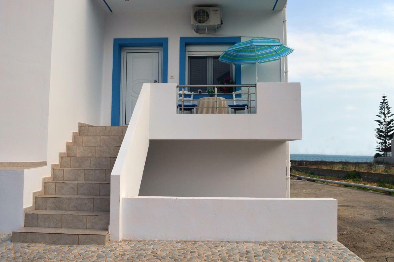 Meltemi Beach Apartments Милатос Экстерьер фото